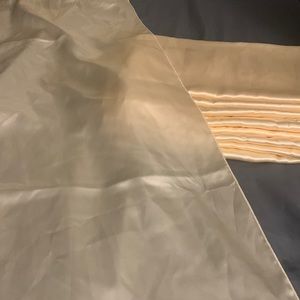 Set of 10 Champagne-Colored Satin Table Runners